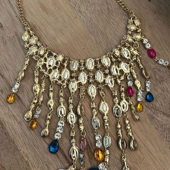 Dainty silver lightning bolt necklace - Picture 5 of 5